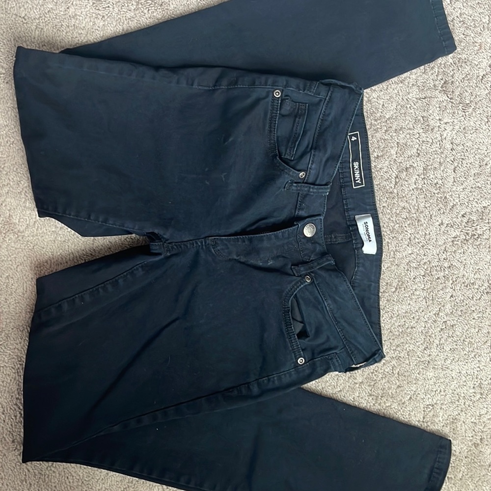 Black skinny pants